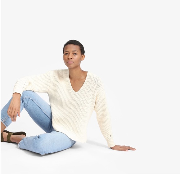 Everlane Sweaters - EVERLANE ivory chunky textured knit pullover vneck sweater size Small